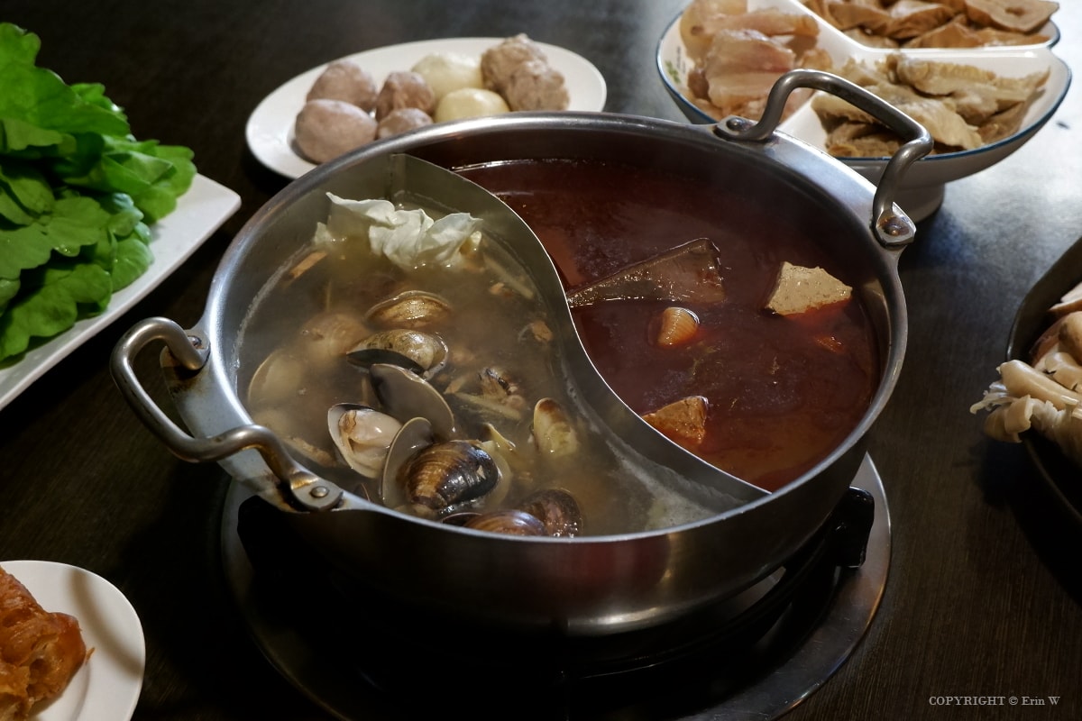 【新竹火鍋】老洄味麻辣鴛鴦鍋 (原竹北齊味) 竹北低調隱藏版經典麻辣鍋 豆腐鴨血入味多汁 一口入魂