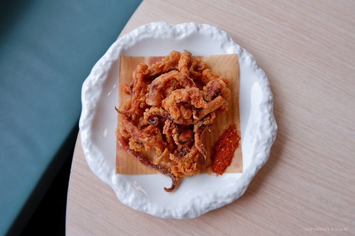 新竹．香山｜跳脫傳統印象 升級版質感用餐空間 多樣主餐與小食全新搭配 元爵味 黃燜雞米飯 新竹香山店