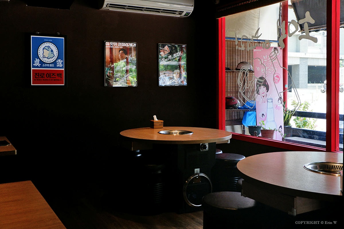 新竹｜味、肉舖韓國烤肉｜在地10年老店 韓國街頭懷舊風 道地韓式烤肉與小菜無限暢享