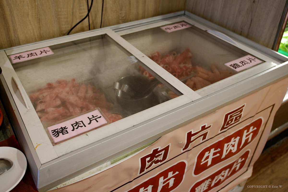 苗栗.頭份|不打羊 頭份店|羊大骨、羊腳筋隨你吃到飽!超狂自助吧+免費升級鴛鴦鍋還不收服務費 肉控快衝 - 第13張圖 苗栗.頭份|不打羊 頭份店|羊大骨、羊腳筋隨你吃到飽!超狂自助吧+免費升級鴛鴦鍋還不收服務費 肉控快衝