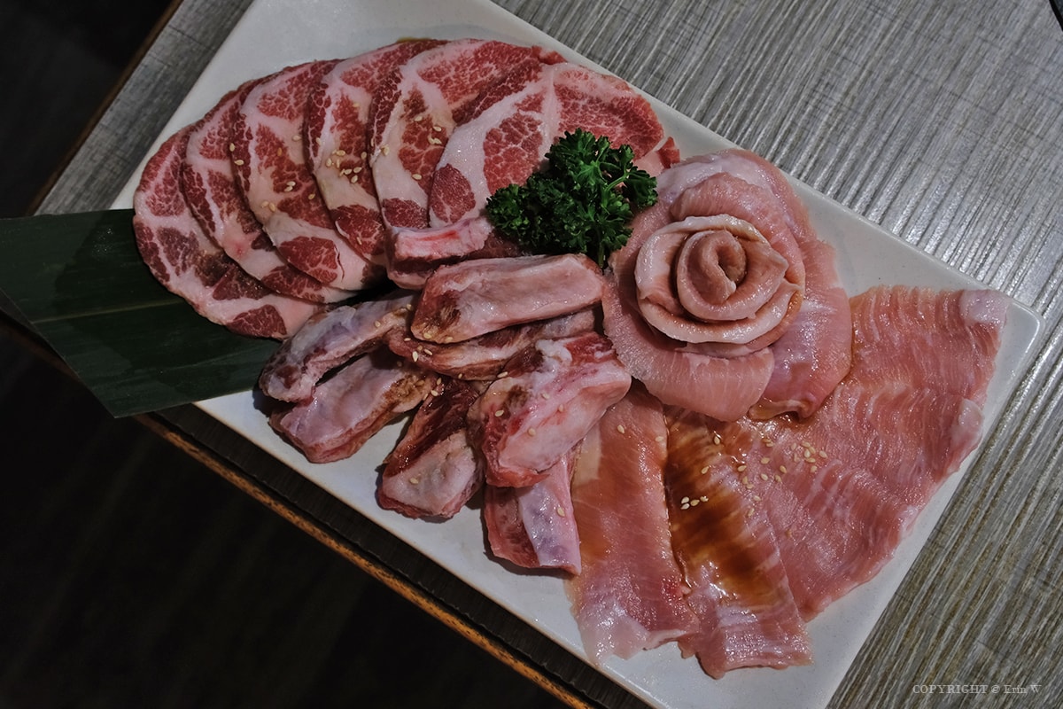 新竹｜柒伍無煙燒肉｜解放雙手 貼心代烤代剝 火烤兩吃吃到飽 新竹平價高質燒肉推薦