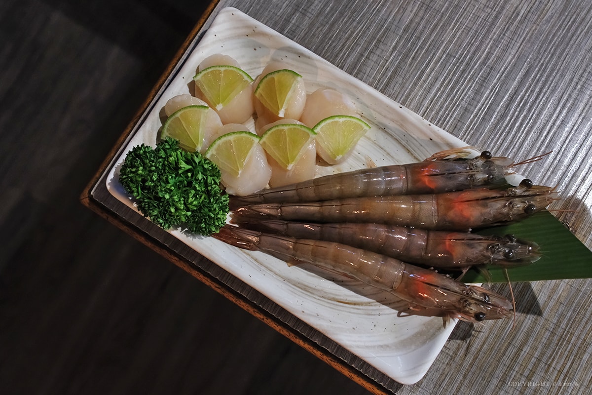 新竹｜柒伍無煙燒肉｜解放雙手 貼心代烤代剝 火烤兩吃吃到飽 新竹平價高質燒肉推薦
