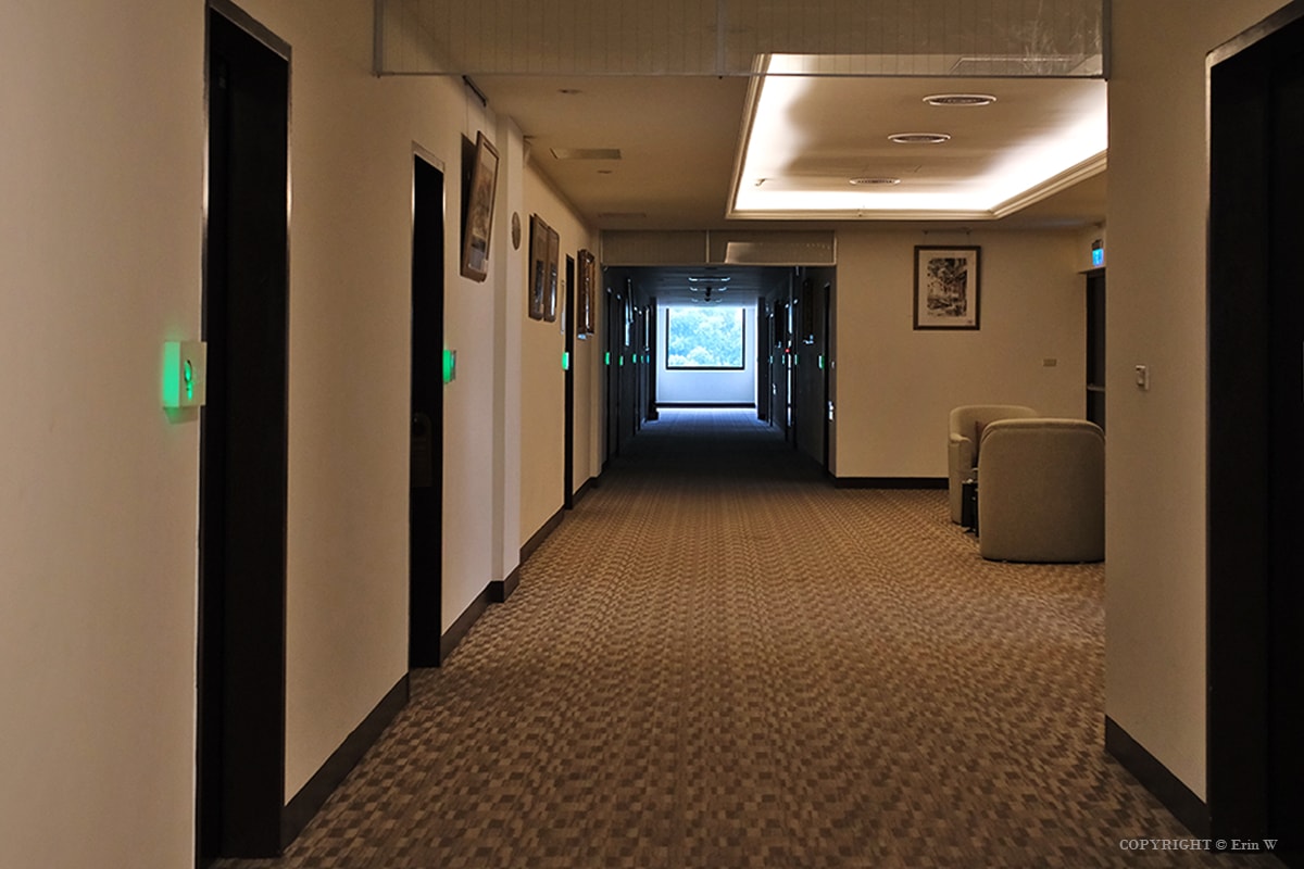 雲林・古坑｜翠華會館｜坐落在校園裡的靜謐度假會館 擁抱山色、咖啡香與親近自然的慢旅時光