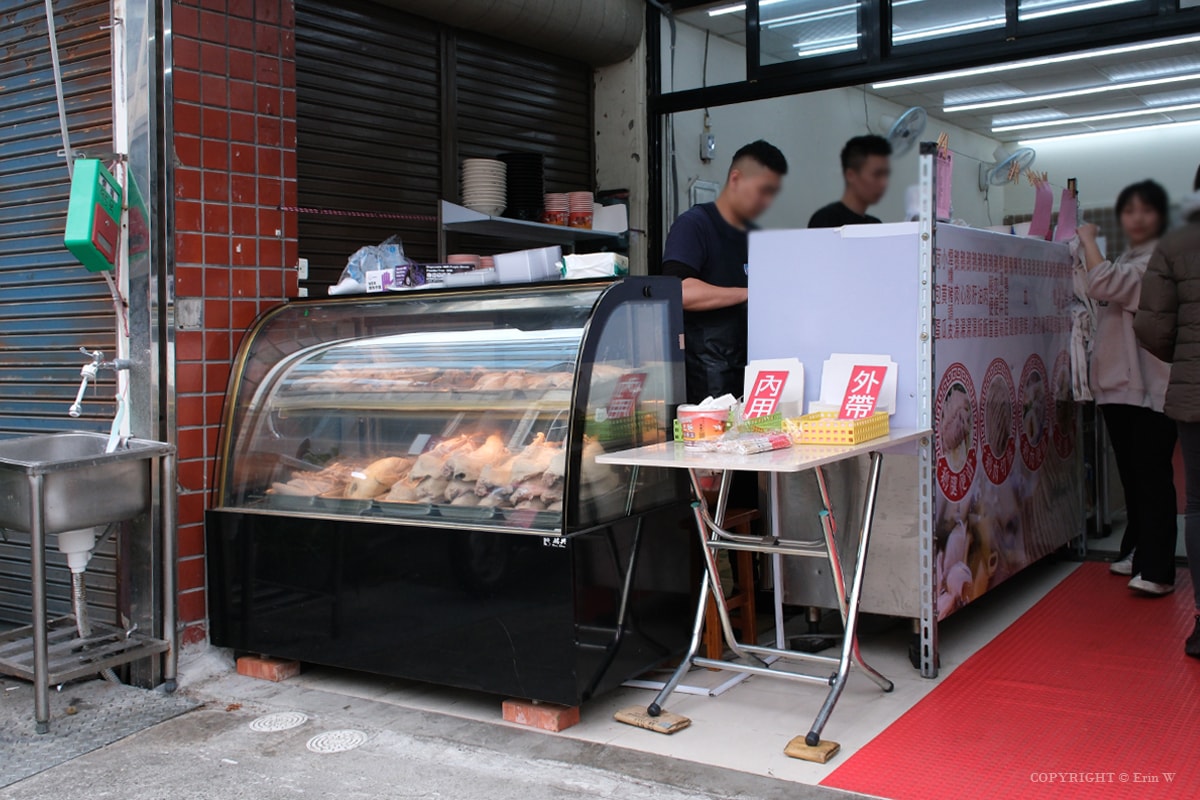 苗栗.竹南|國鼎鵝肉飯·玉里麵|鮮嫩鵝肉料理與道地香Q玉里麵 一到用餐時間就客滿的竹南小吃店 - 第4張圖 苗栗.竹南|國鼎鵝肉飯·玉里麵|鮮嫩鵝肉料理與道地香Q玉里麵 一到用餐時間就客滿的竹南小吃店