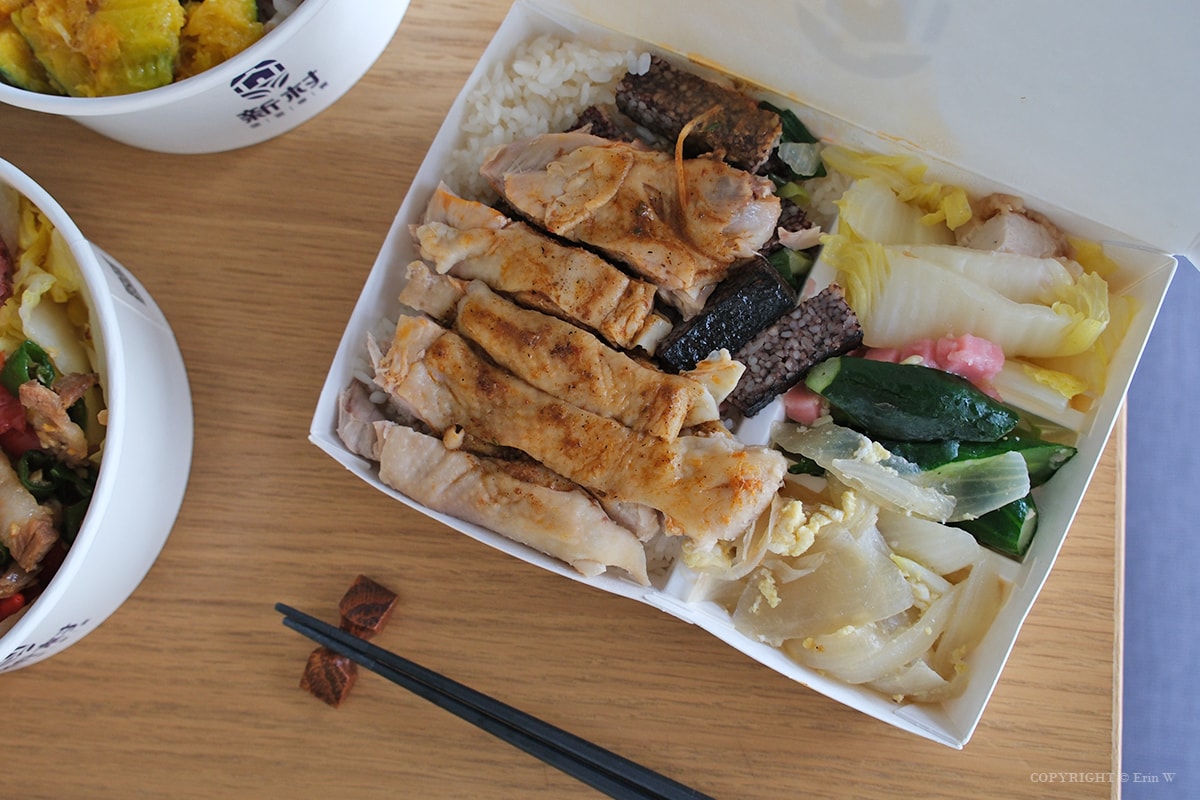 新竹|新村便當 關新店|百元出頭就能吃到現做的眷村家常味 配菜自由選的親民實在便當店 - 第18張圖 新竹|新村便當 關新店|百元出頭就能吃到現做的眷村家常味 配菜自由選的親民實在便當店