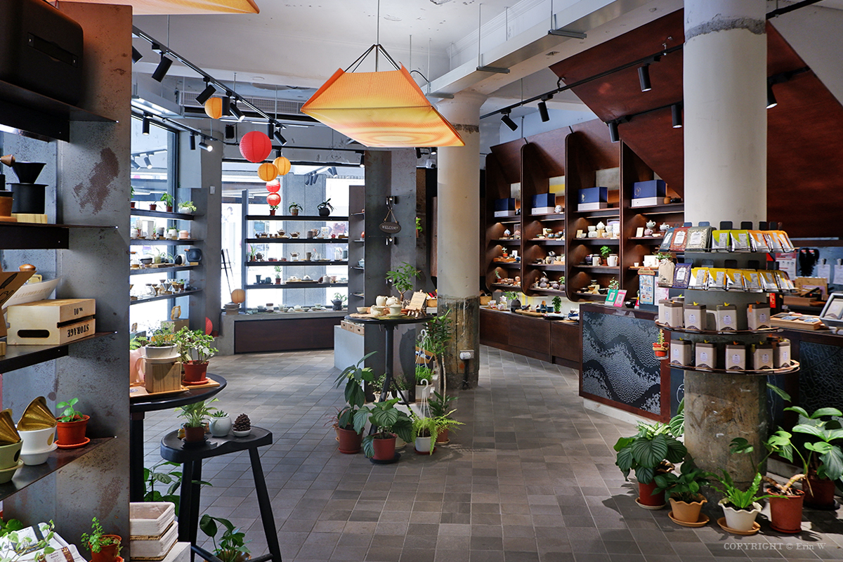 新竹|Eilong宜龍 新竹門市|不只是器皿專賣店 揉合東方茶香與手沖咖啡的質感美學空間 - 第6張圖 新竹|Eilong宜龍 新竹門市|不只是器皿專賣店 揉合東方茶香與手沖咖啡的質感美學空間