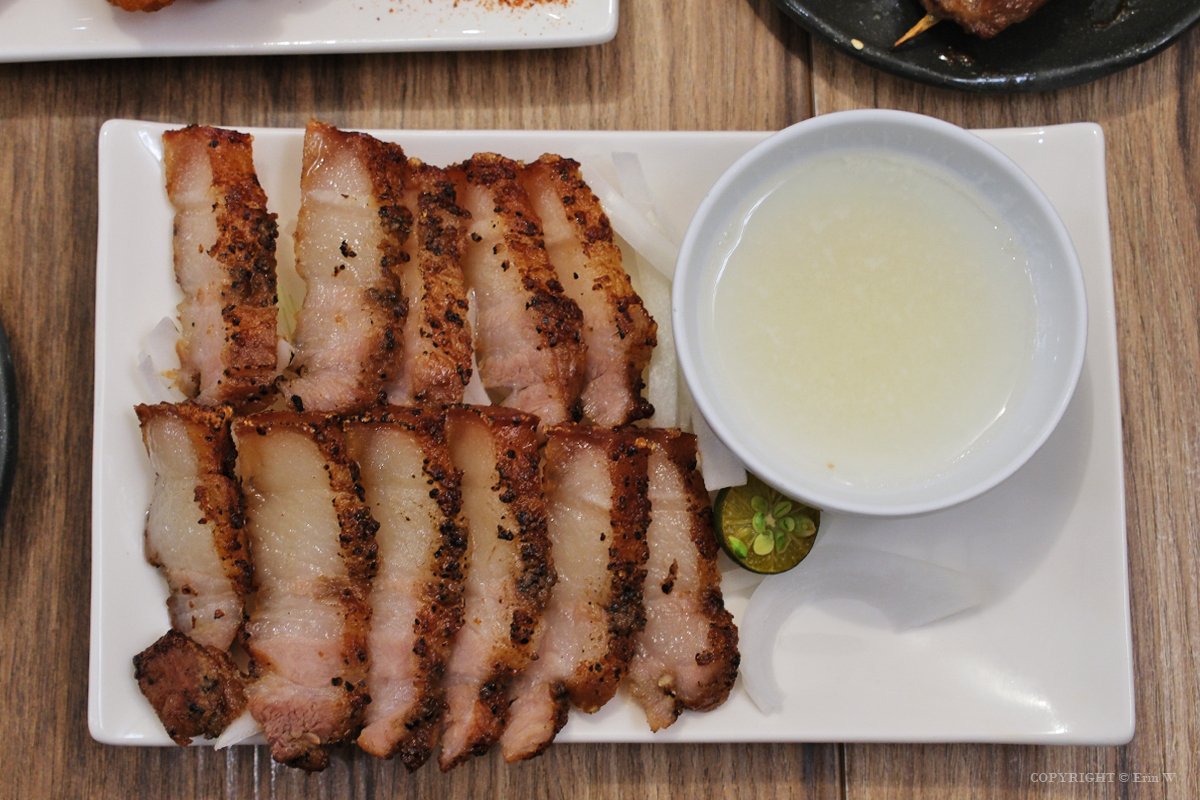 新竹・竹北｜UNCLE RAY 串燒•牛飲•咖喱｜多元餐點滿足挑剔味蕾 大螢幕轉播賽事熱血開吃